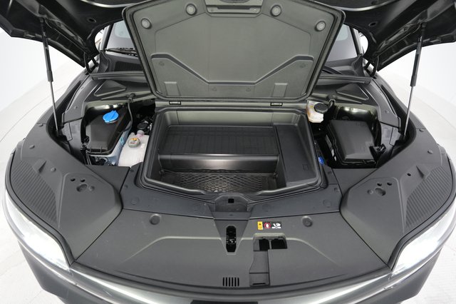 2023 Genesis GV60 — photo 23 of 26