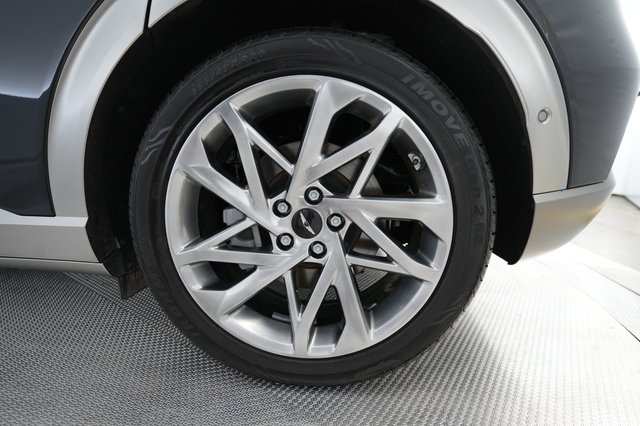 2023 Genesis GV60 — photo 7 of 26