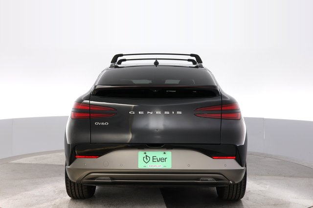 2023 Genesis GV60 — photo 12 of 26