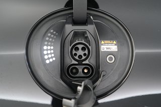 2023 Genesis GV60 — photo 8 of 26