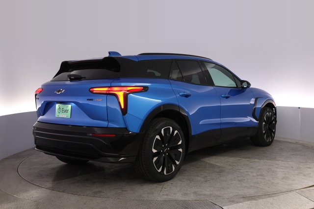 2024 Chevrolet Blazer EV — photo 2 of 24