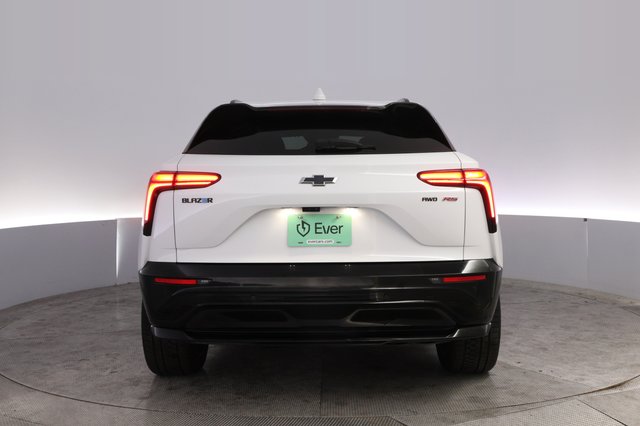 2024 Chevrolet Blazer EV — photo 12 of 20