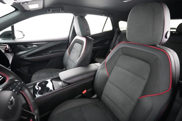 2024 Chevrolet Blazer EV — photo 3 of 20