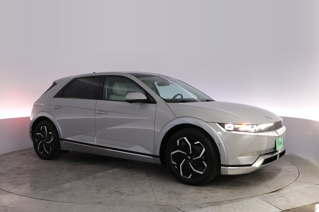 2024 Hyundai IONIQ 5 — photo 11 of 22