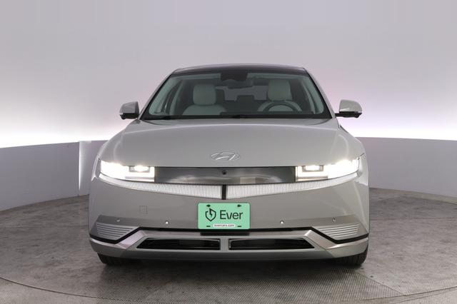 2024 Hyundai IONIQ 5 — photo 9 of 22