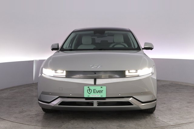 2024 Hyundai IONIQ 5 — photo 9 of 22