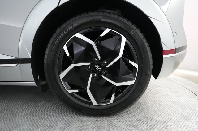 2024 Hyundai IONIQ 5 — photo 7 of 22