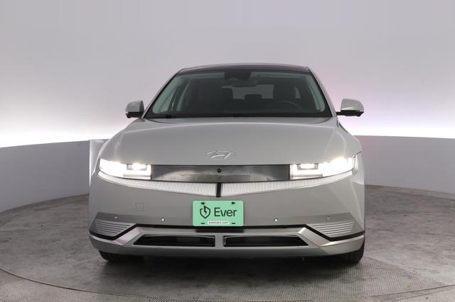 2024 Hyundai IONIQ 5 — photo 9 of 22