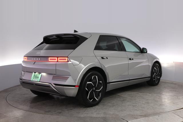 2024 Hyundai IONIQ 5 — photo 2 of 22