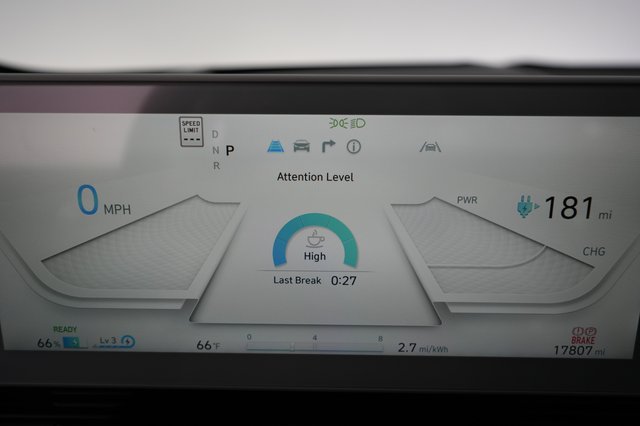 2024 Hyundai IONIQ 5 — photo 5 of 22