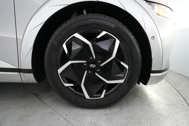 2024 Hyundai IONIQ 5 — photo 16 of 22