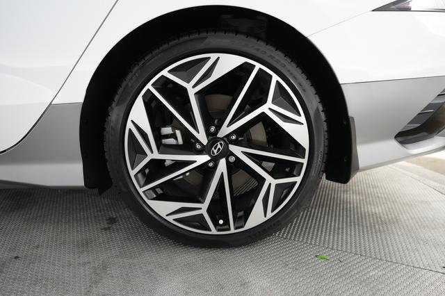 2024 Hyundai IONIQ 6 — photo 7 of 21