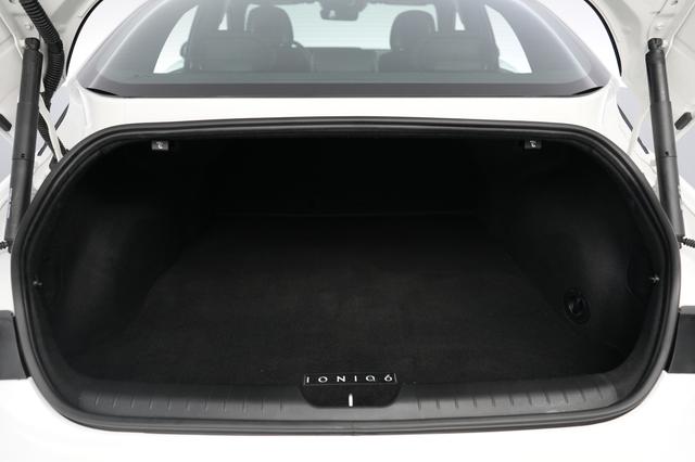 2024 Hyundai IONIQ 6 — photo 6 of 21
