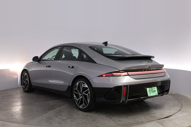 2024 Hyundai IONIQ 6 — photo 13 of 25