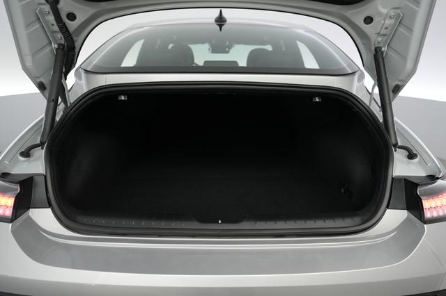 2024 Hyundai IONIQ 6 — photo 6 of 25