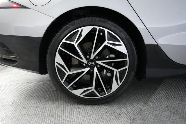 2024 Hyundai IONIQ 6 — photo 17 of 25
