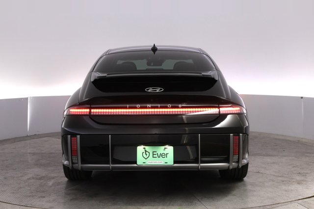 2024 Hyundai IONIQ 6 — photo 12 of 24