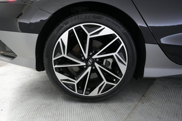 2024 Hyundai IONIQ 6 — photo 17 of 24