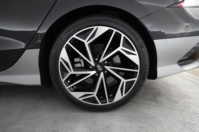 2024 Hyundai IONIQ 6 — photo 7 of 24