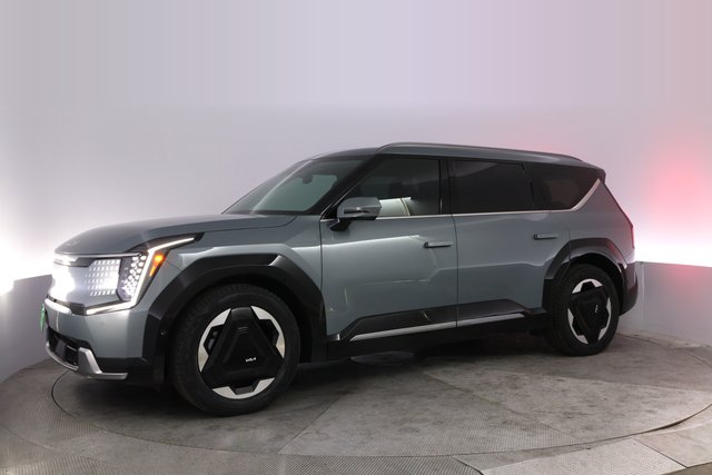 2024 Kia EV9 — photo 14 of 23