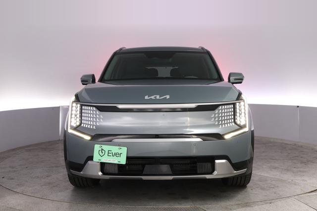 2024 Kia EV9 — photo 9 of 23