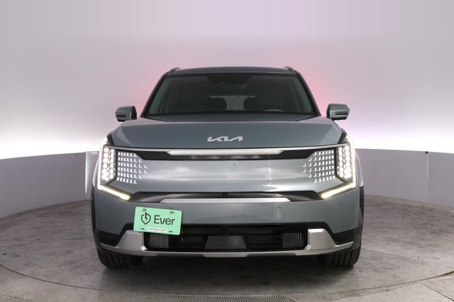 2024 Kia EV9 — photo 9 of 23
