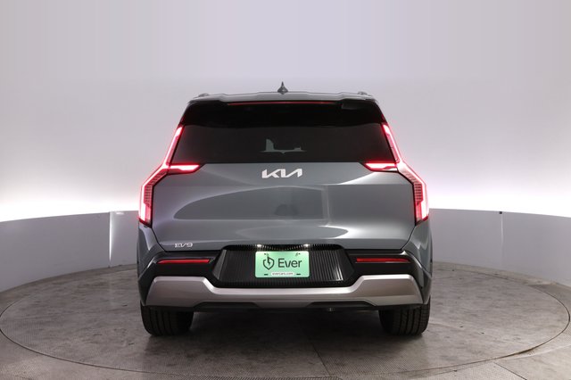 2024 Kia EV9 — photo 12 of 23
