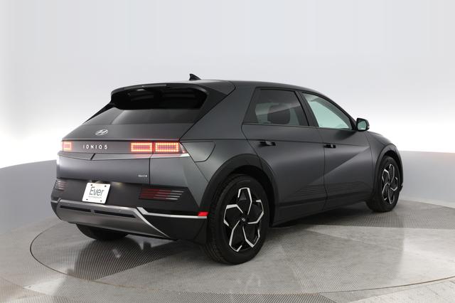 2023 Hyundai IONIQ 5 — photo 8 of 28