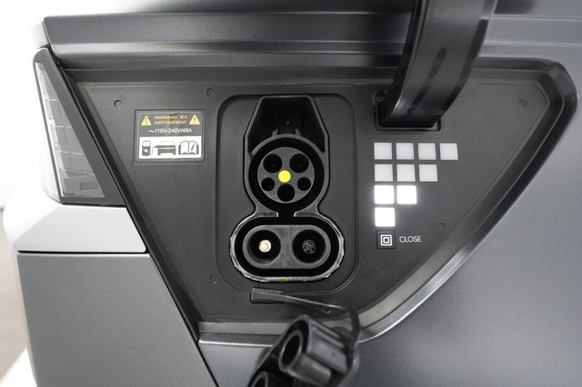 2023 Hyundai IONIQ 5 — photo 22 of 28