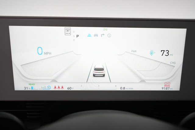 2023 Hyundai IONIQ 5 — photo 4 of 28