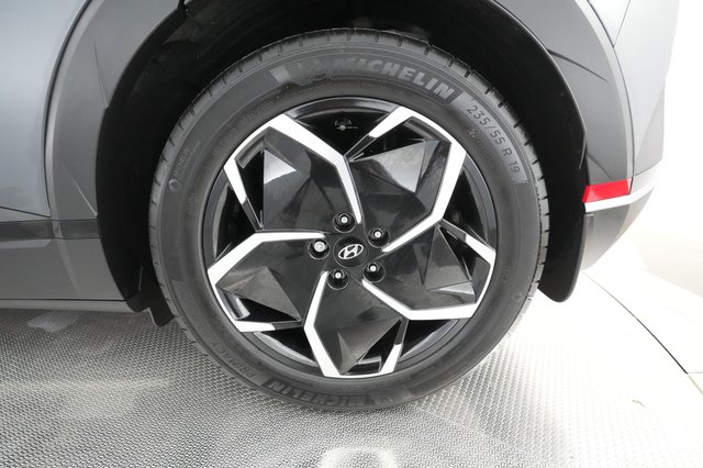2023 Hyundai IONIQ 5 — photo 13 of 28