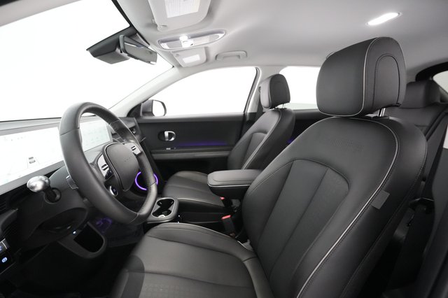 2023 Hyundai IONIQ 5 — photo 16 of 28