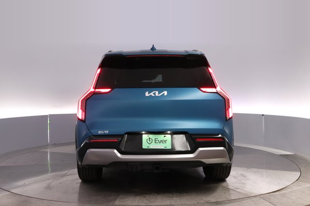 2024 Kia EV9 — photo 12 of 29