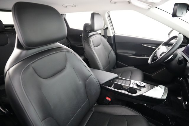 2024 Kia EV6 — photo 18 of 23