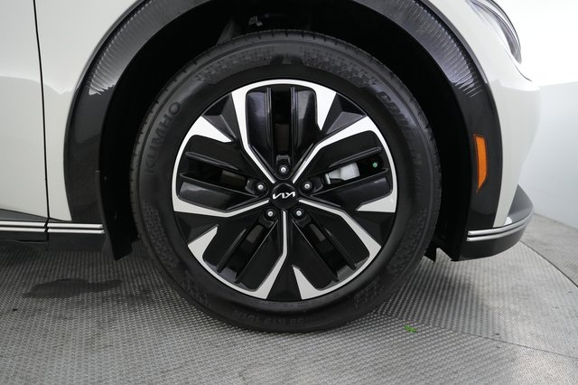 2024 Kia EV6 — photo 16 of 23