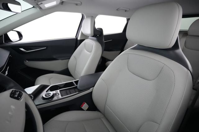 2024 Kia EV6 — photo 3 of 24