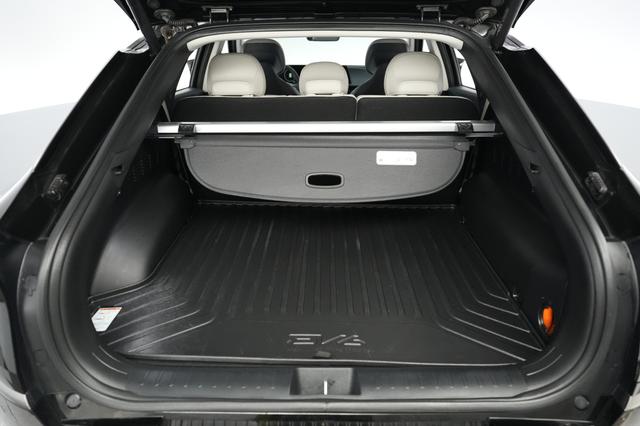 2024 Kia EV6 — photo 6 of 24
