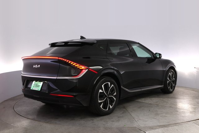 2024 Kia EV6 — photo 2 of 24