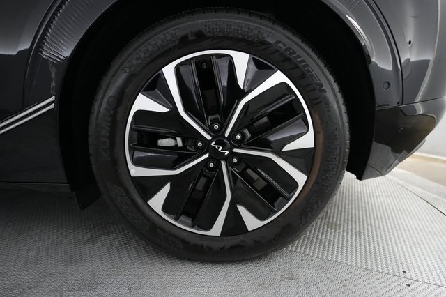 2024 Kia EV6 — photo 7 of 24