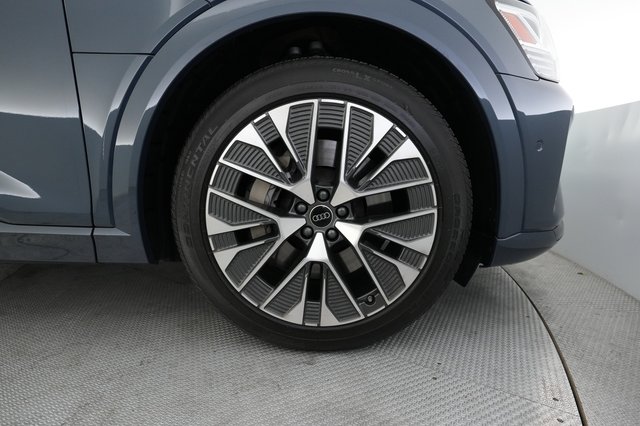 2024 Audi Q8 e-tron — photo 16 of 23