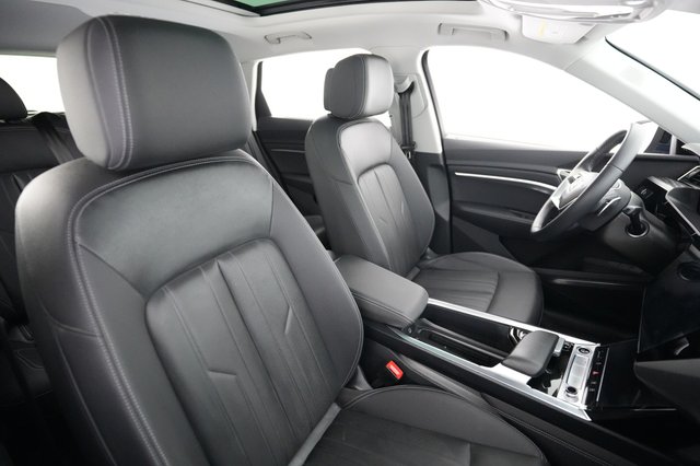 2024 Audi Q8 e-tron — photo 18 of 23