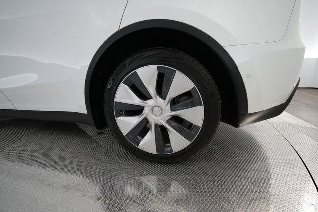 2021 Tesla Model Y — photo 15 of 21