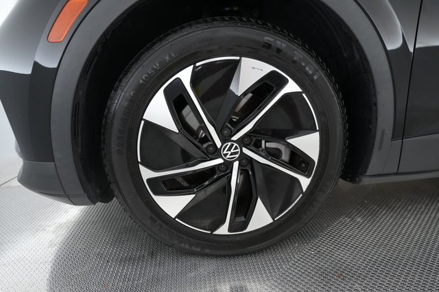 2022 Volkswagen ID.4 — photo 14 of 18