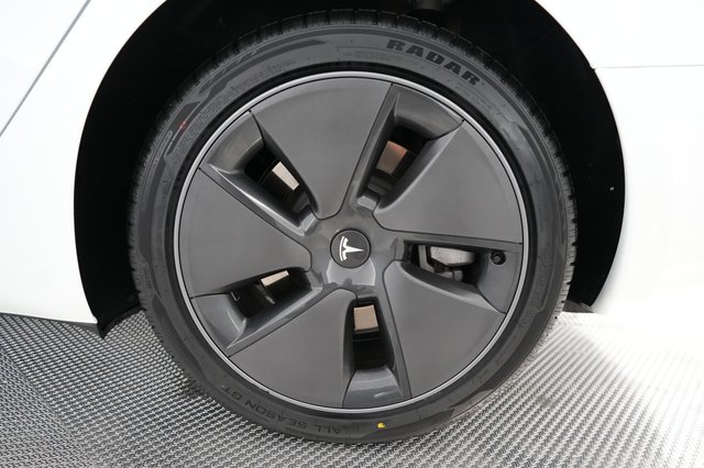 2023 Tesla Model 3 — photo 7 of 23
