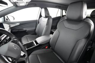 2023 Volkswagen ID.4 — photo 3 of 23