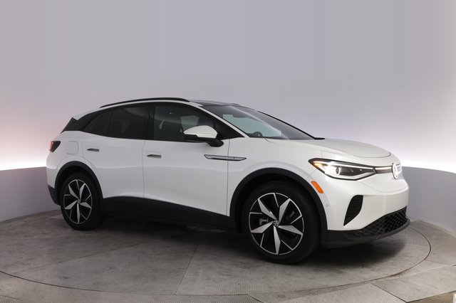 2023 Volkswagen ID.4 — photo 11 of 23