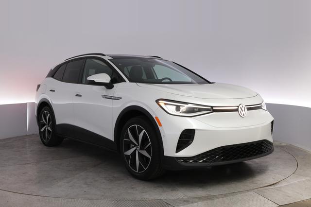 2023 Volkswagen ID.4 — photo 10 of 23