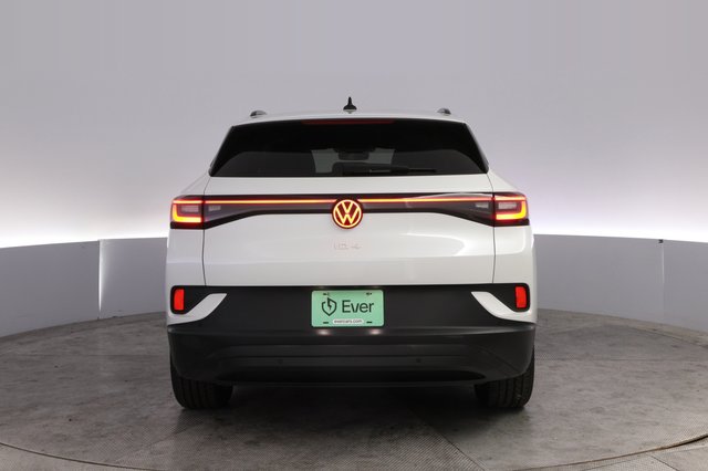 2023 Volkswagen ID.4 — photo 12 of 23