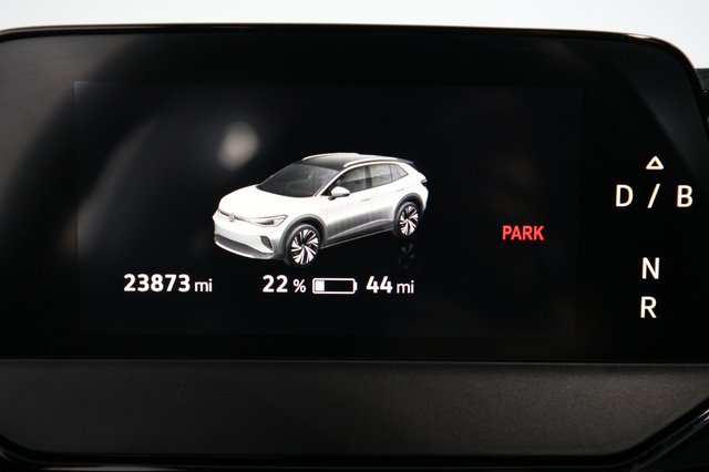 2023 Volkswagen ID.4 — photo 5 of 23