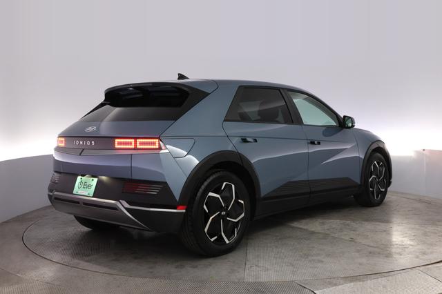 2024 Hyundai IONIQ 5 — photo 2 of 21